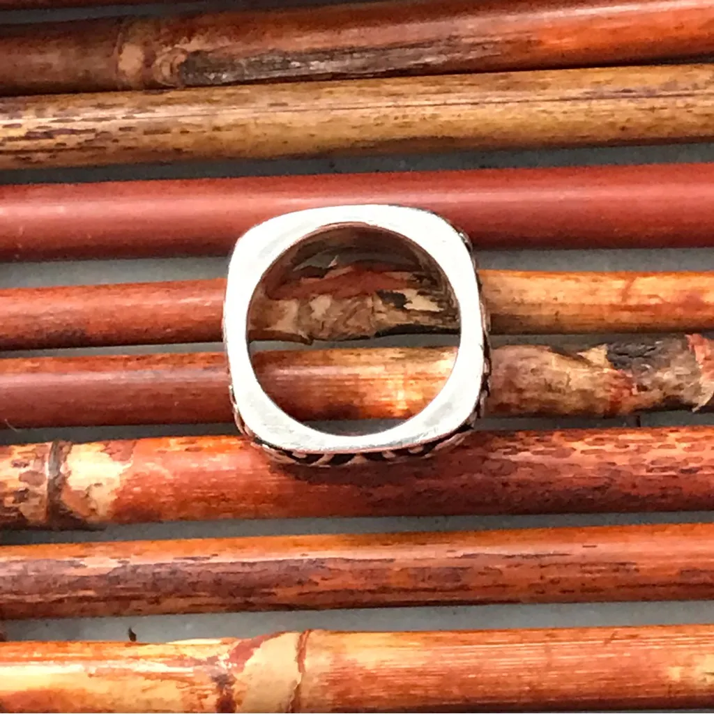 Silpada  Sterling Silver Square Ring Size 6 - Image 5