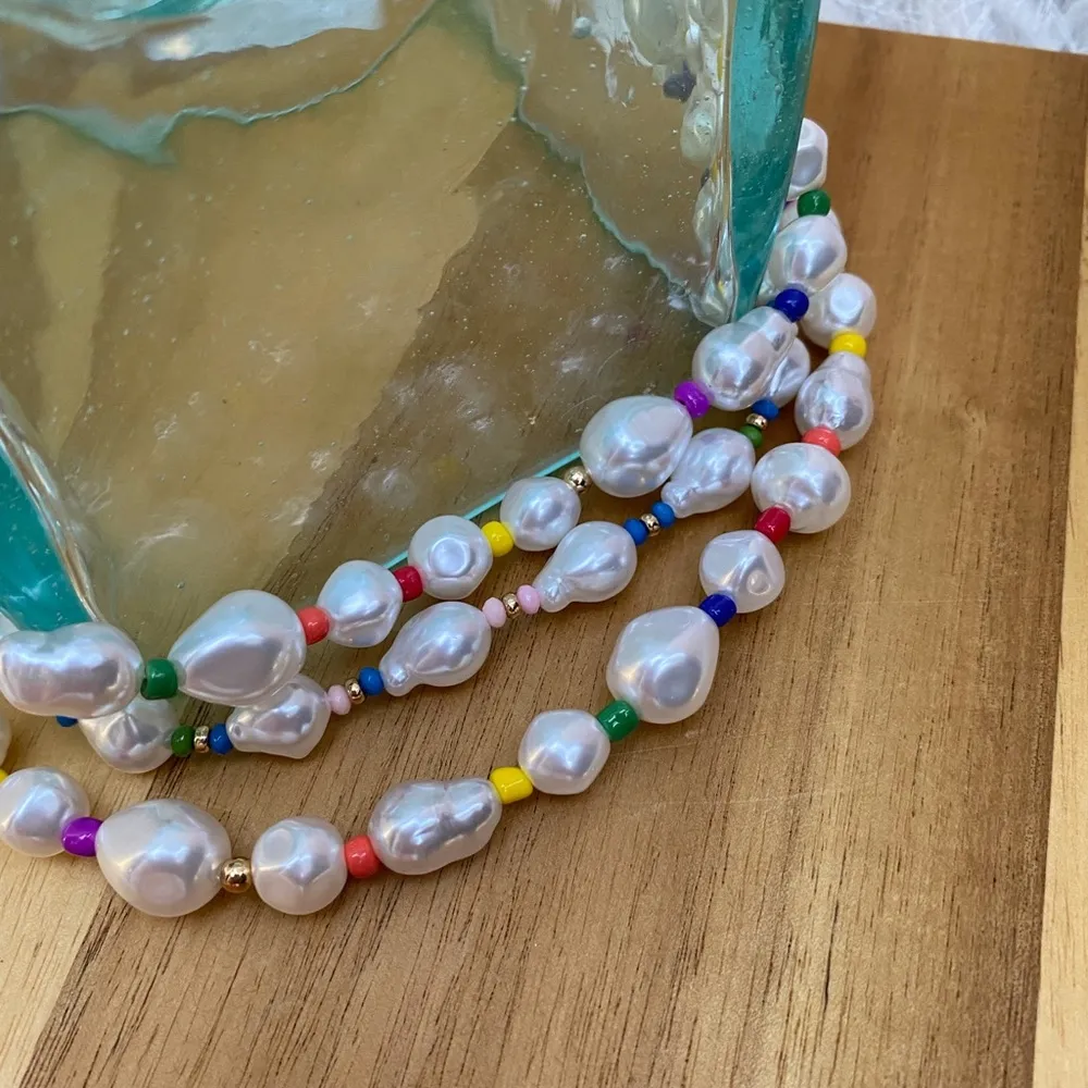 New J. Crew 3-Layer Statement Acrylic Pearl Multicolored Bead Necklace - Image 3