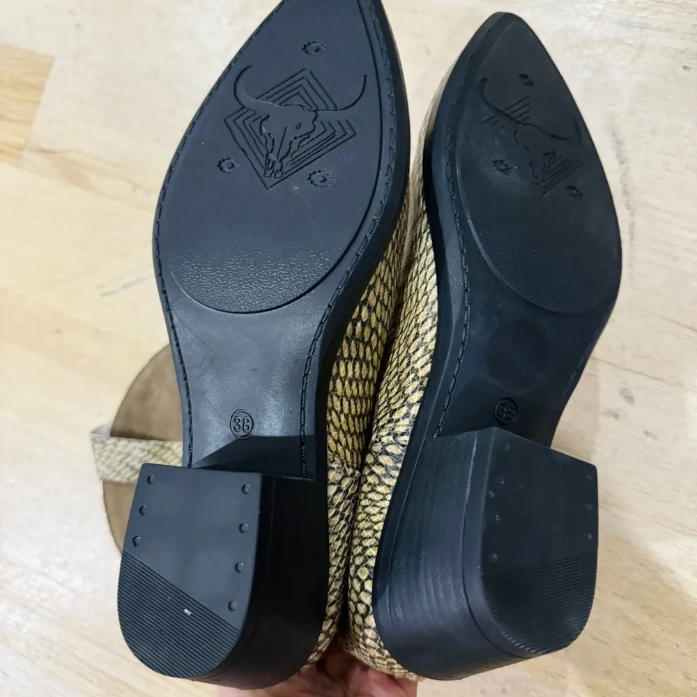 Texas cowgirl faux snakeskin embossed western leather boots NWOB Tan Size 8 - Image 5