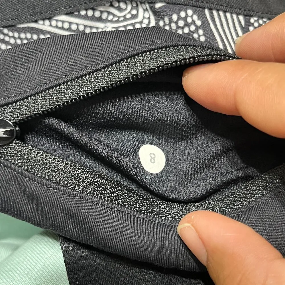 Lululemon Women's Hotty Hot Short Dottie Tribe White Black Sz 8 Run Swift Ultra - Image 5