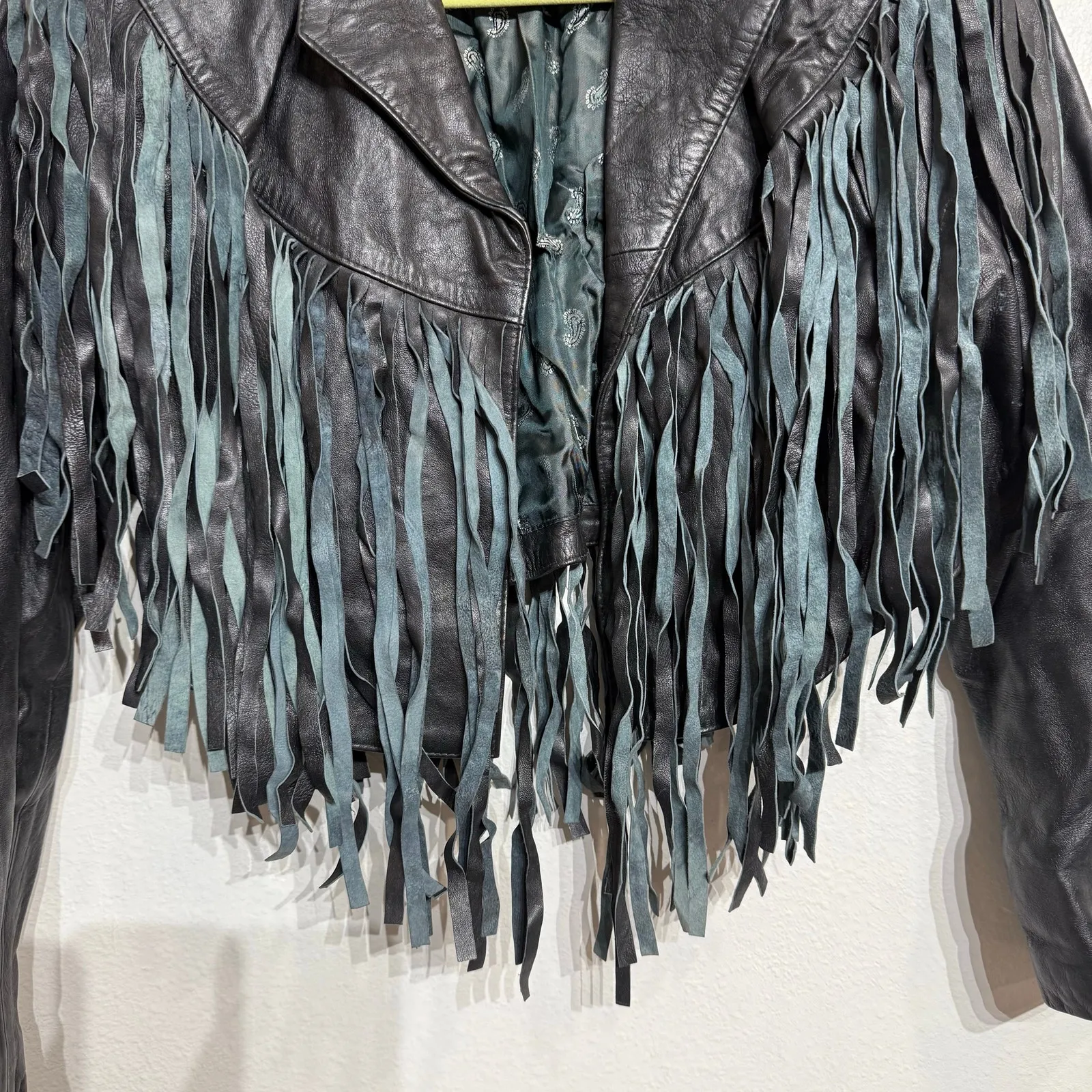 Vintage Black Leather Fringe Crop Moto Jacket Sz M Size M - Image 4