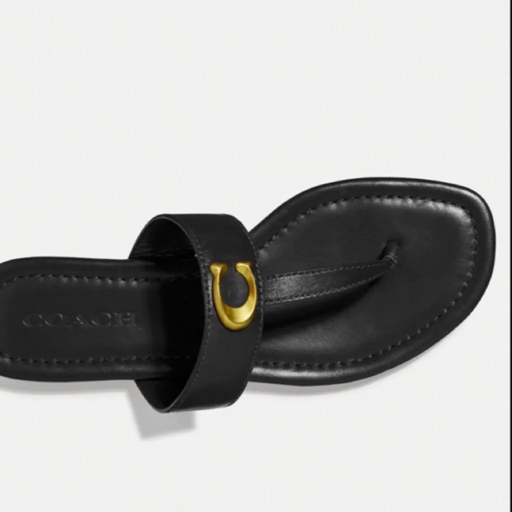 Coach Women's Jessie Thong Sandals Size 7 - Image 4