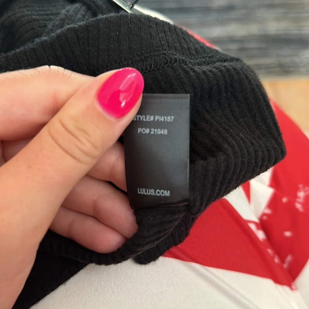 NWT Lulus Ribbed Cropped Flare Pant Black Medium - Image 11