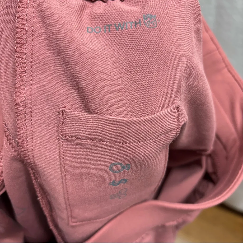 Figs‎ Women's Track Pants in Dusty Rose - Image 6