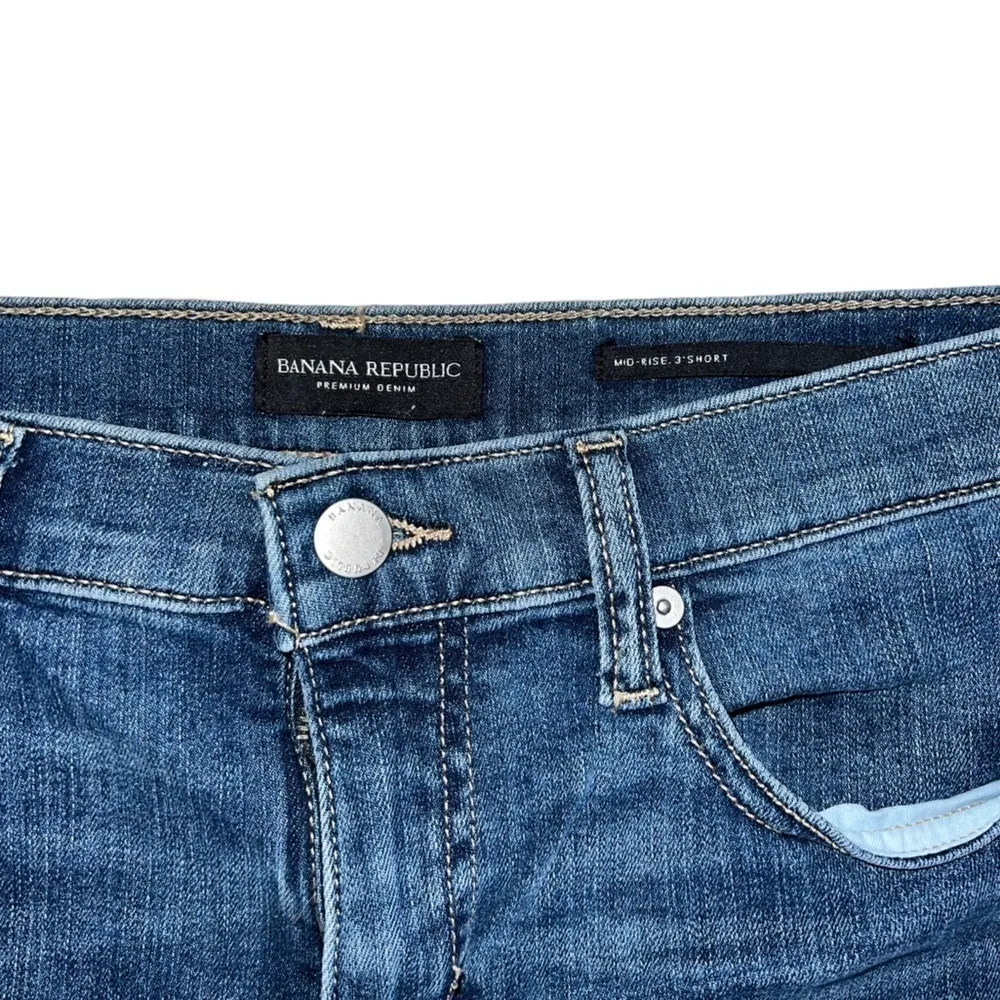 Banana Republic Mid Rise 3” Short Denim Jean Shorts With Stripes Size 27 - Image 2