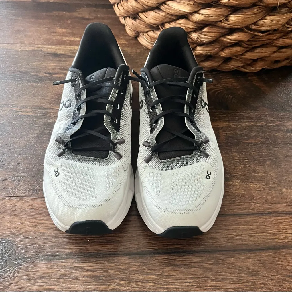 On Running Cloudtilt Sneakers | Black & White 10 - Image 2