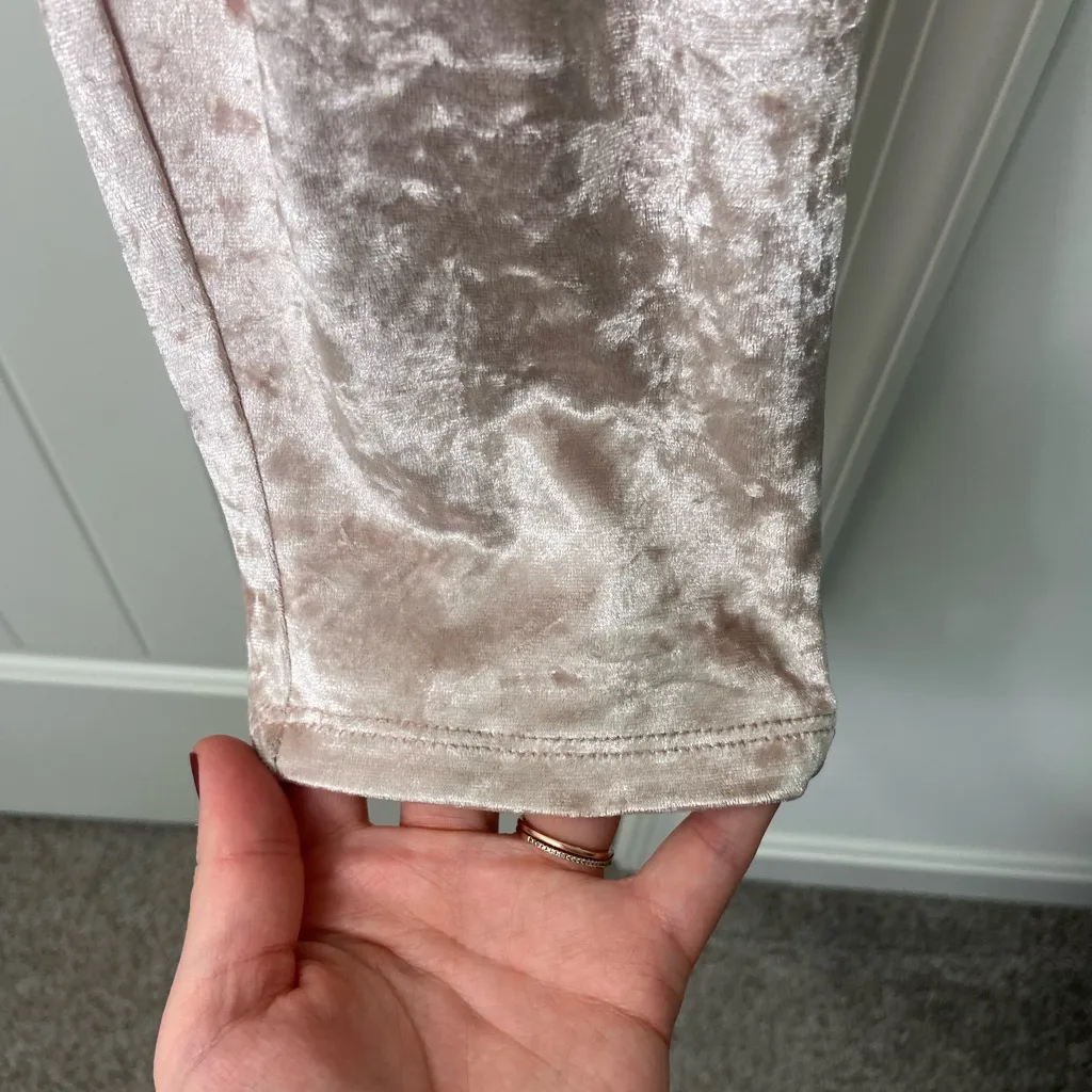 NWOT Spyder women’s light pink soft velour hooded pull on pajama set stretch L - Image 6