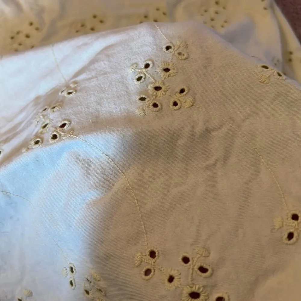 ASOS size 4 eyelet yellow dress - Image 6