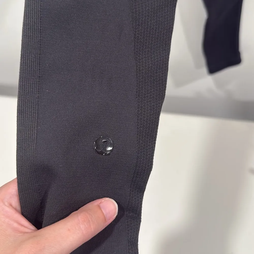 Lululemon Zone In Crop Compression Leggings Size 2 GUC - Image 7