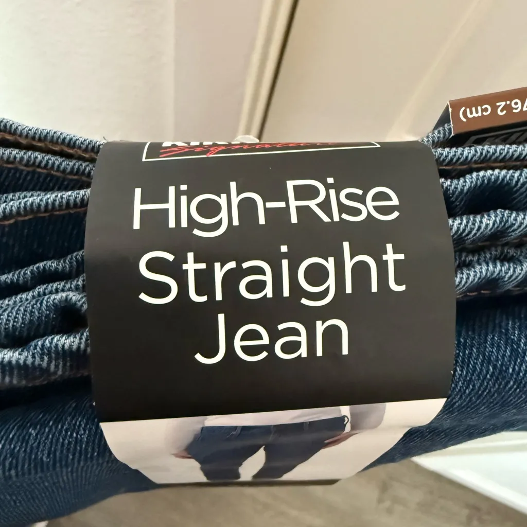 Kirkland Signature Women's High-Rise Straight Leg Jeans, Blue, Size 18 NTW - Image 5