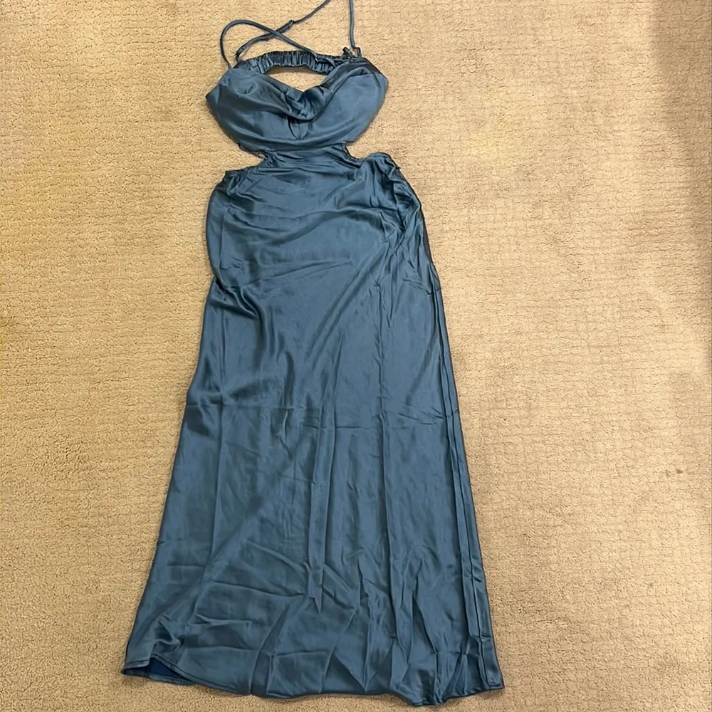 NWT  The Label Colette Cutout Satin MIDI Dress Size Small - Image 3