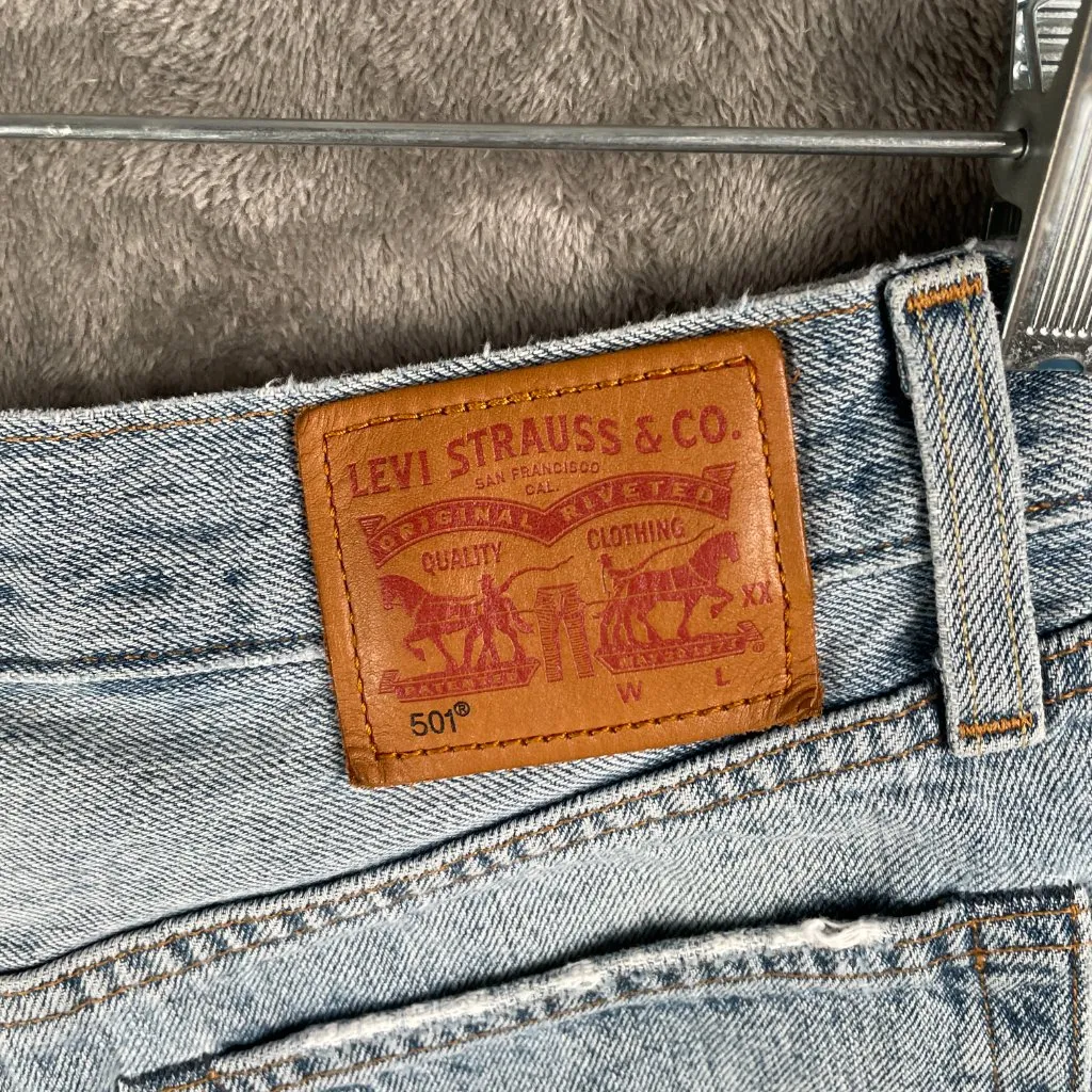 Levi’s 501 Original Fit High Rise Jean Shorts Women’s W25 Light Wash Distressed - Image 6