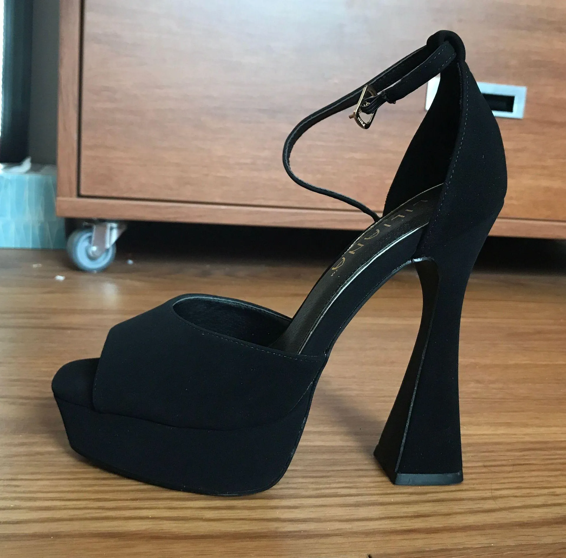 Y2K Bratz Doll Platform Heels - Image 2