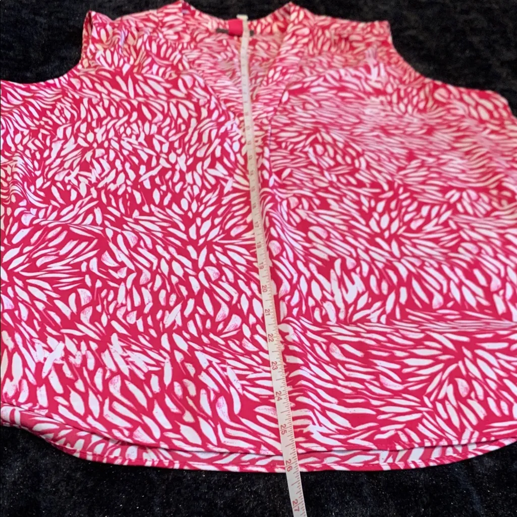 VINCE CAMUTO 
Women’s Drifting Petals Sleeveless Top - Fun Fuchsia - Image 5