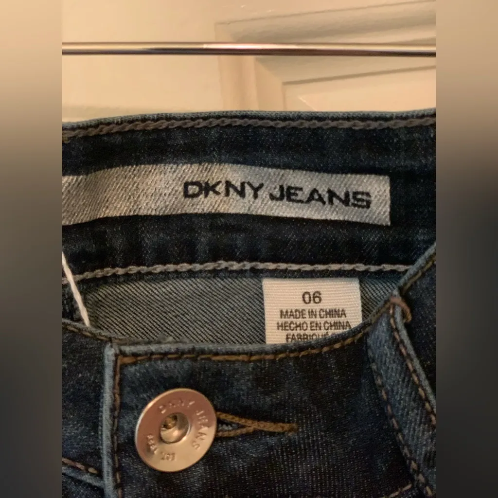 DKNY Dark Blue Soho Skinny Jeans for Women.     Size-06 - Image 2
