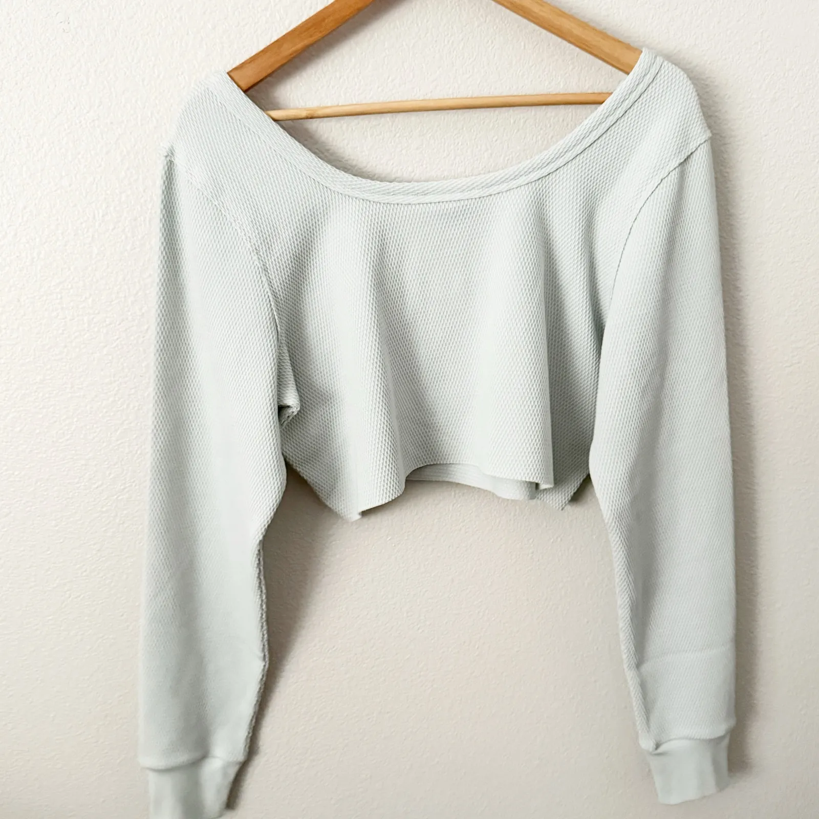 NIKE | NWT Athletic Everyday Modern Long-sleeve Crop Top Light Blue | XL - Image 3