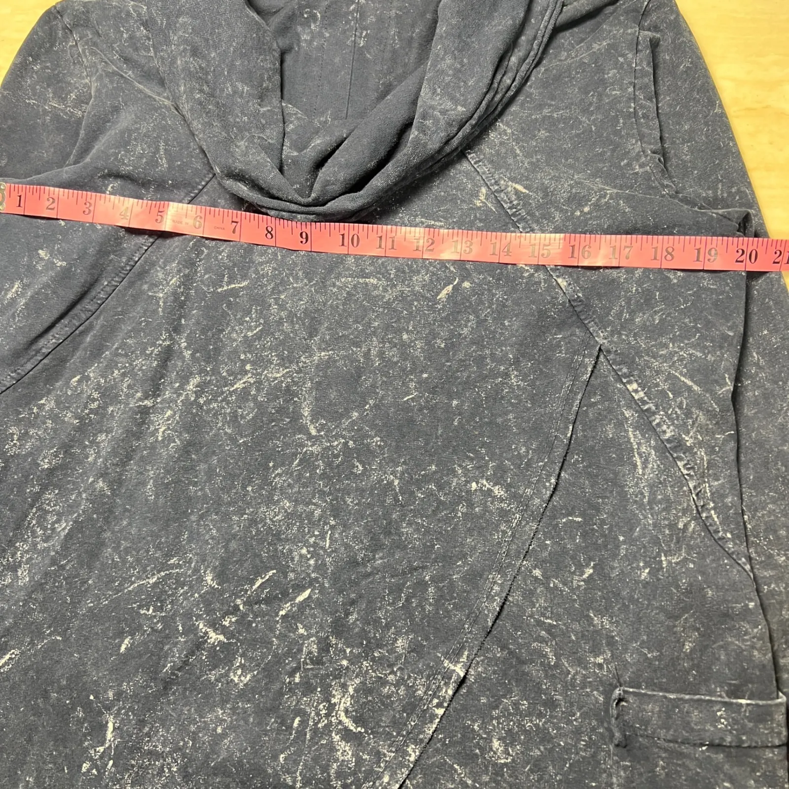 Tina Stephens Made in Italy Cowl Neck Acid Wash Tunic Top Pockets Size L Blue Size L - Image 9