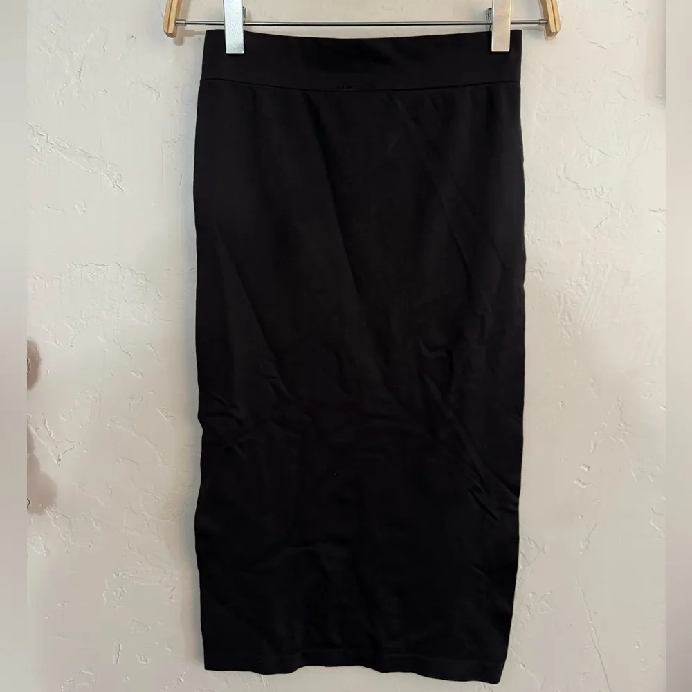 VINTAGE BODY BY VICTORIA VICTORIA’S SECRET BLACK SHAPEWEAR SKIRT SMALL LIKE NEW - Image 4