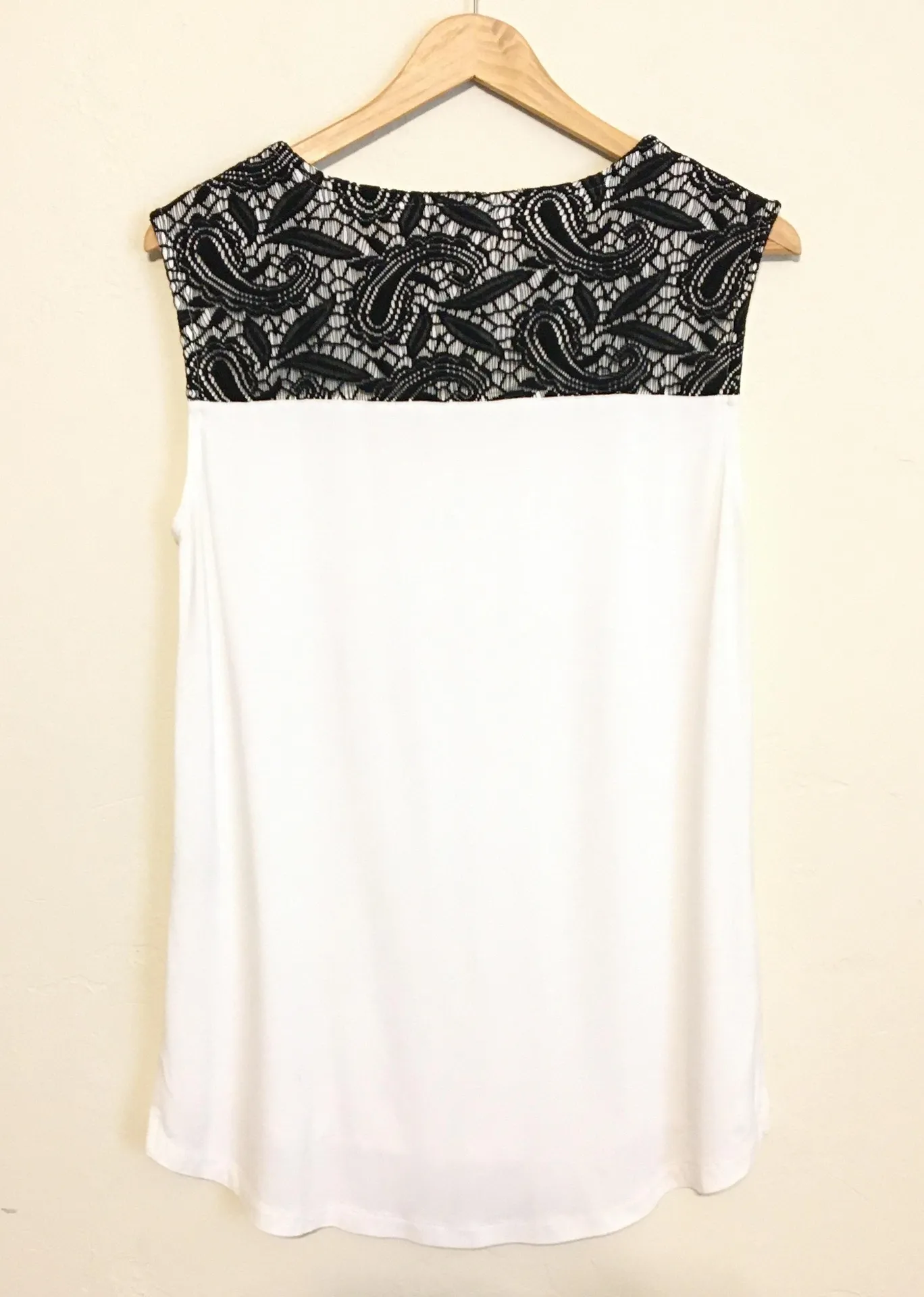 | Upper Lace Soft Sleeveless Top - Image 2