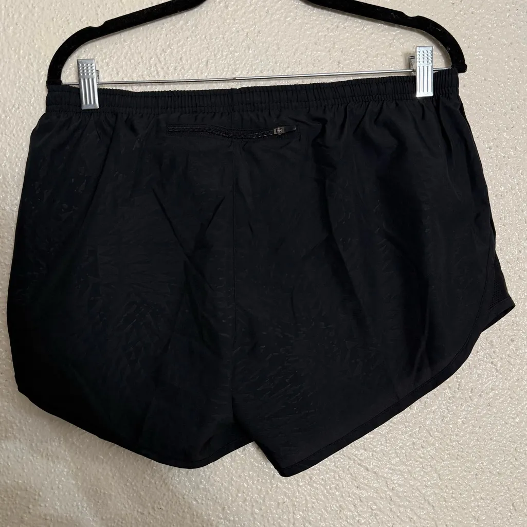 Nike Running Shorts Womans Dri-Fit 3in Inseam Workout Black size large - Image 5