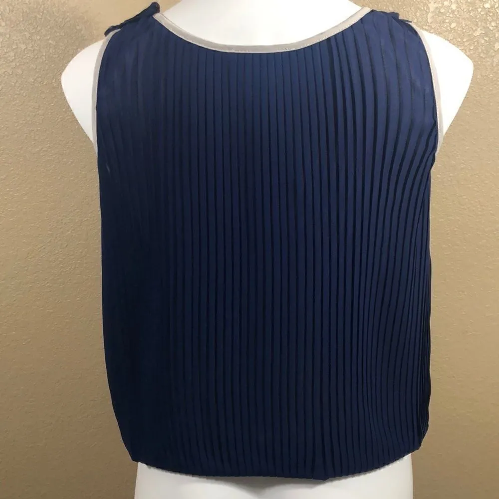 Esley navy blue pleated sleeveless blouse - Image 4