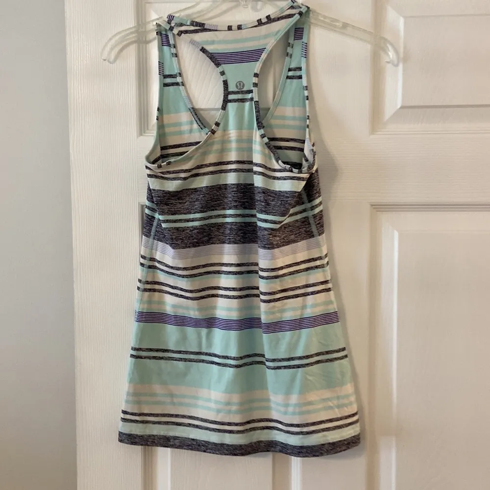 Lululemon Tan Top size 6 good condition length 26” bust 26” see all photos - Image 4