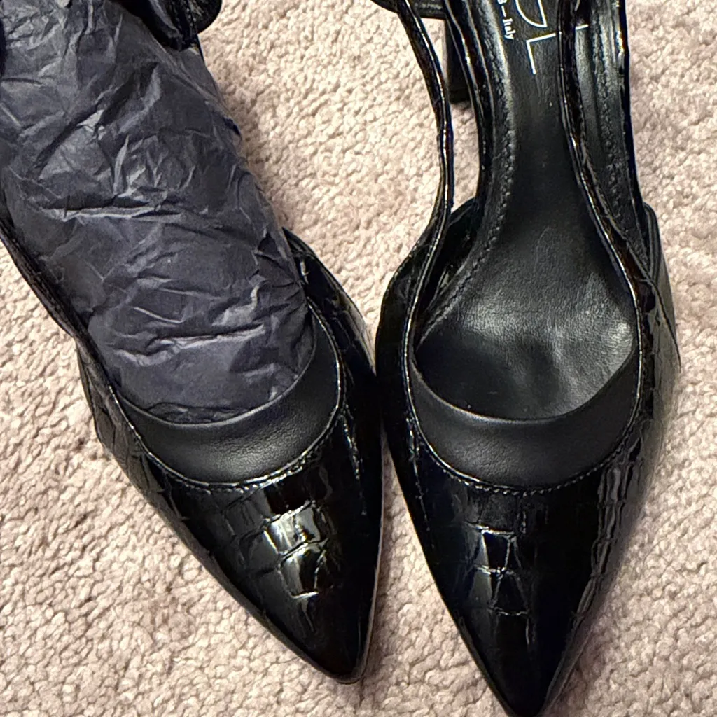 NWOT, AGL leather sling back, adjustable strap Black Size 6.5 - Image 2