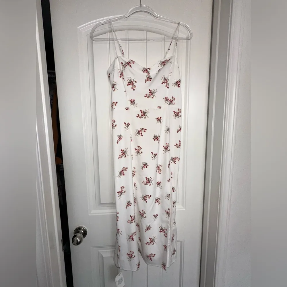 NWT Abercrombie and Fitch Floral Sweetheart Neckline Dress - Image 2