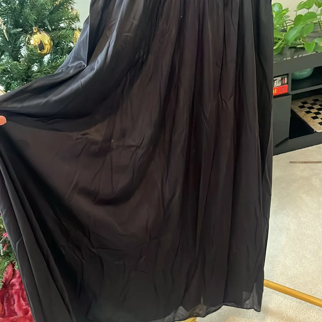 Shadowline size Large Elegant Black Lace Nightgown - Image 6