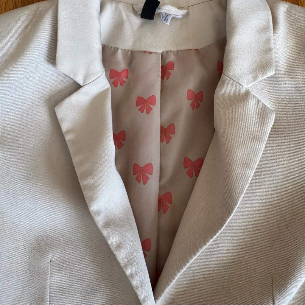 H&M Divided Nude Lined Blazer Size 4 - Image 11