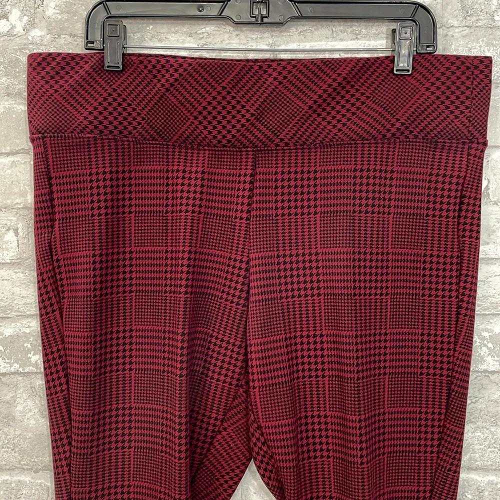 Torrid Red Plaid Houndstooth Pixie Ponte Pants - Image 5
