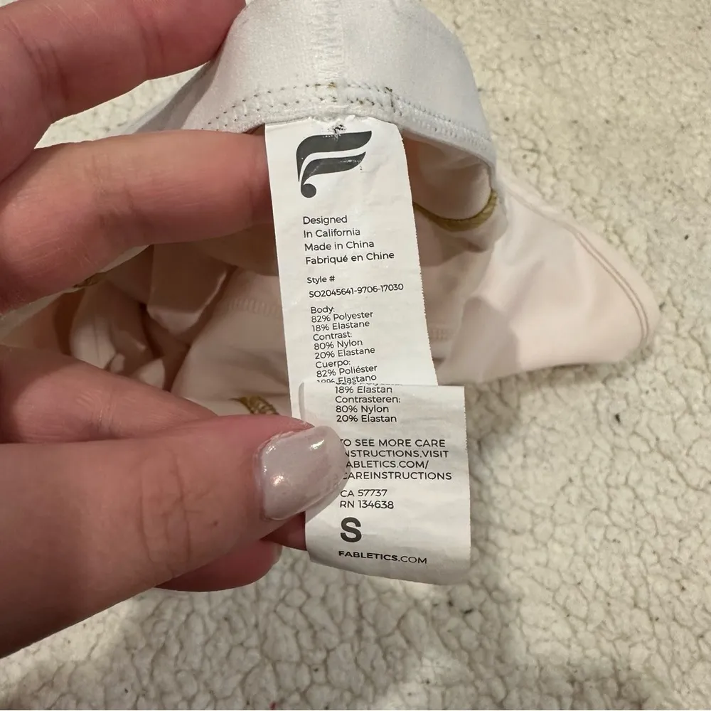 fabletics pink bike shorts size small - Image 2