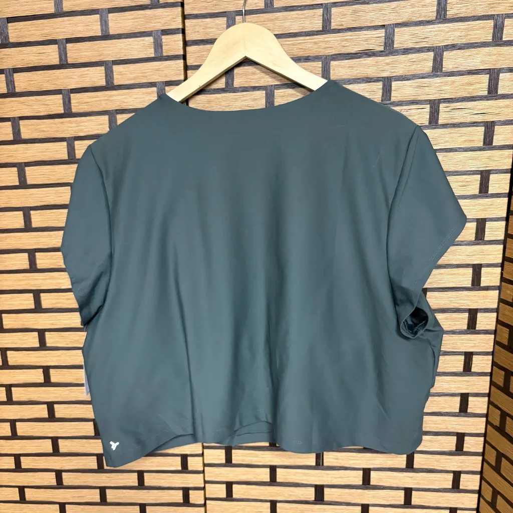 Old Navy‎ Active Powersoft Olive Green Crop Top Size 4X - Image 2
