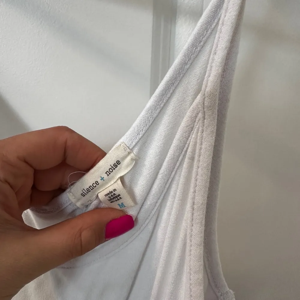 White high low slit tank - Image 3