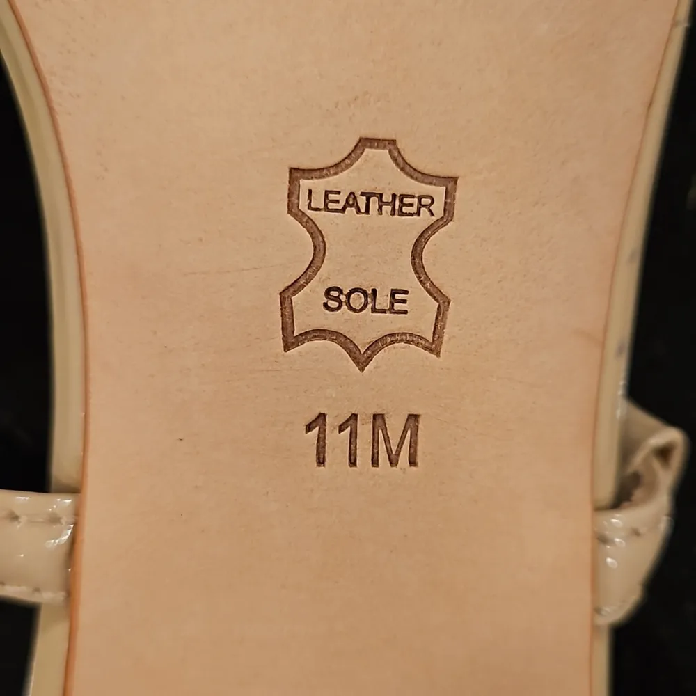 💕TORY BURCH💕 Saffiano Patent Leather Logo T-Strap Heels ~ Nude 11 - Image 11