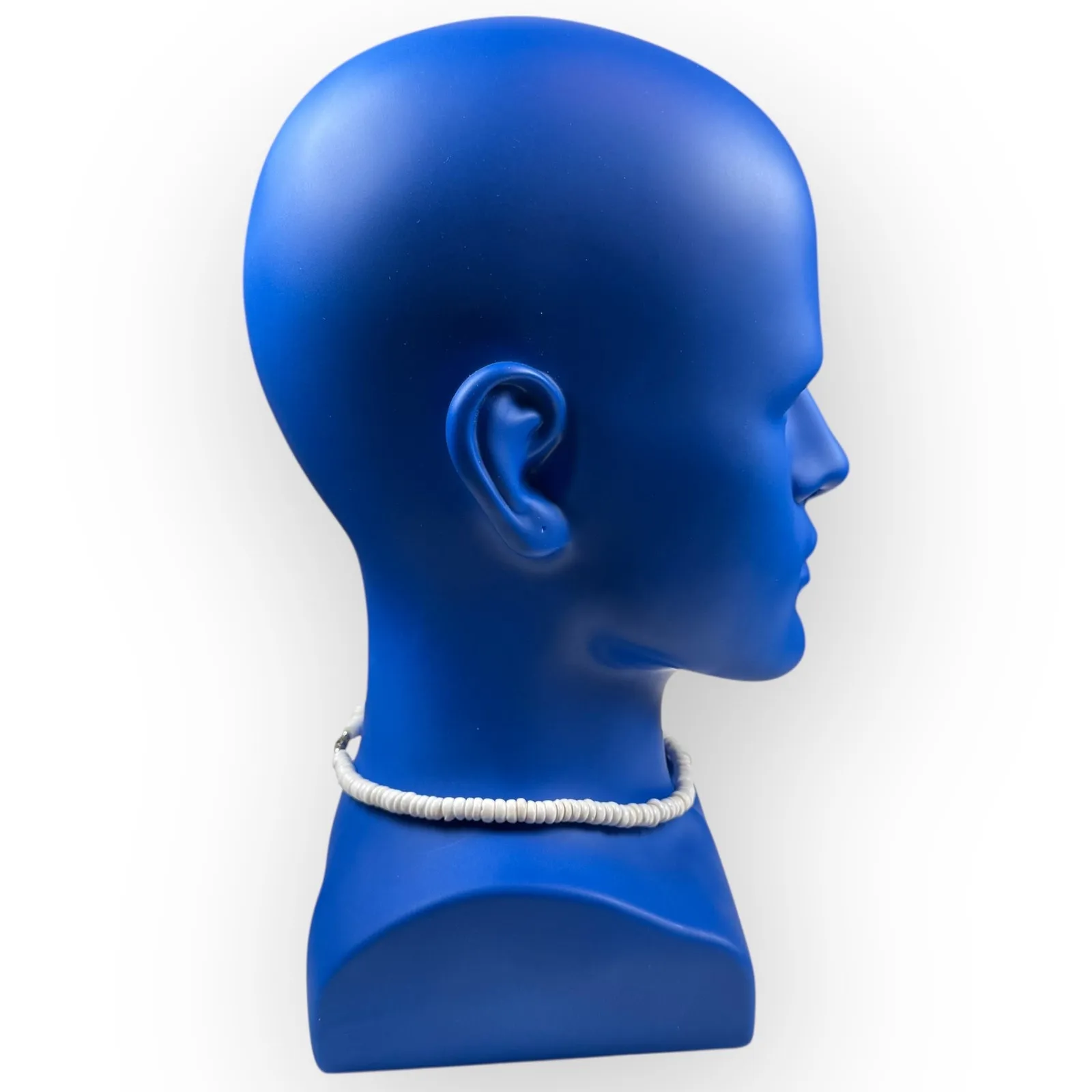 Vintage White Puka Heishi Shell Choker Necklace - Image 3