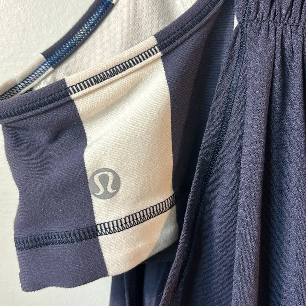 Lululemon No Limits Yoga tank in size 4. Navy/white Nautical Athleisure Sporty - Image 3