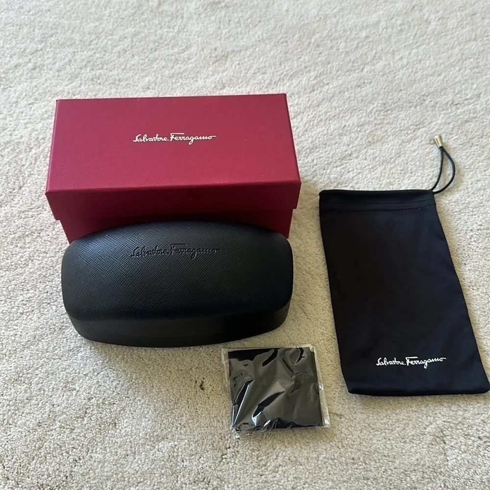 Ferragamo Gancio 62mm Gradient Square Sunglasses in Rose Gold/Violet - Image 10