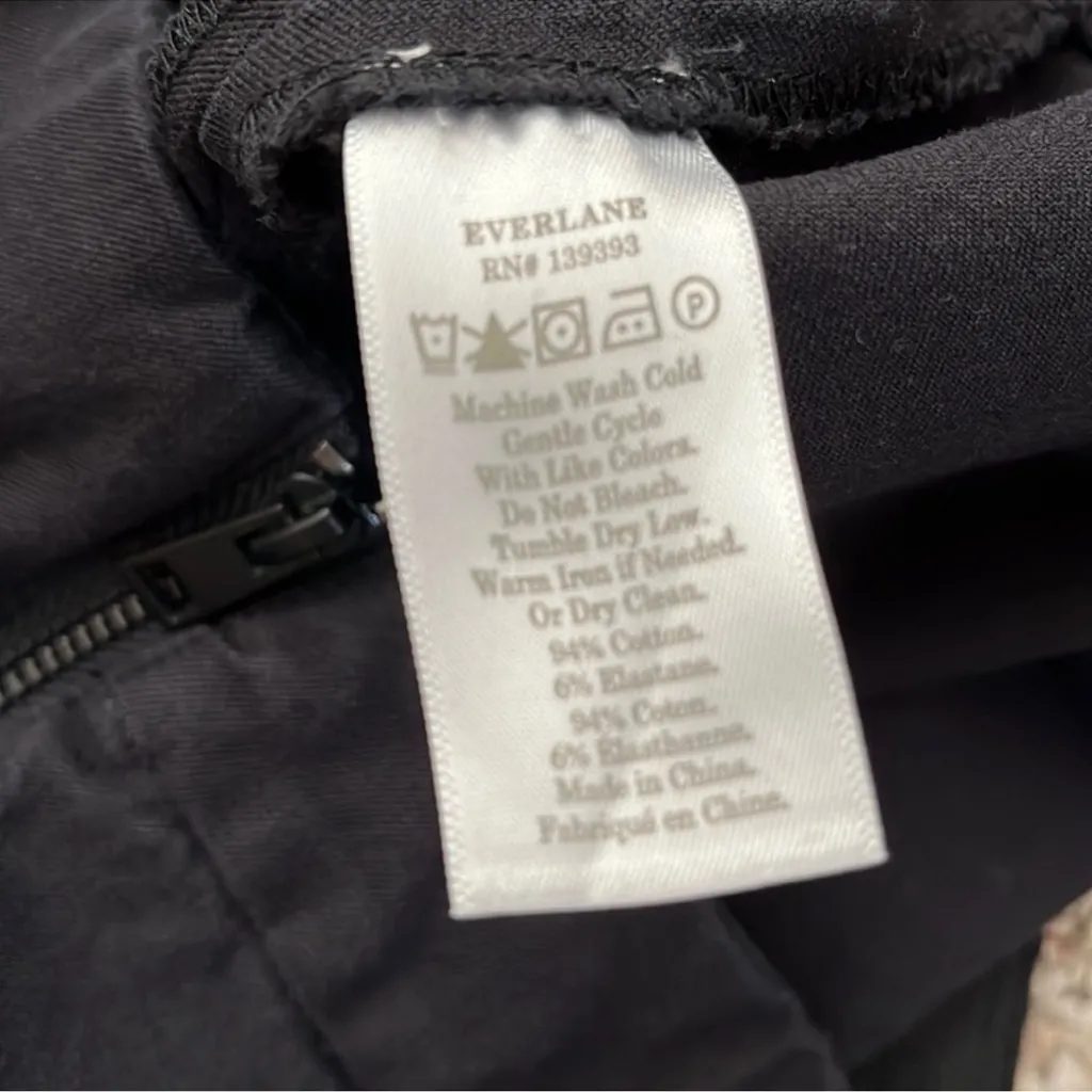 Everlane The Side-Zip Stretch Cotton High Rise Crop Black Pants, Sz 10 - Image 4