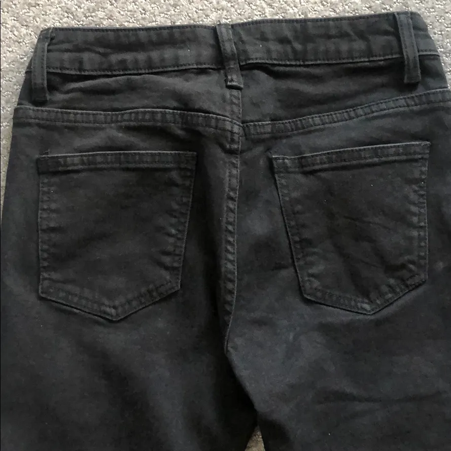 JOA V-Hem Raw/Frayed Hem Jeans - - Image 7