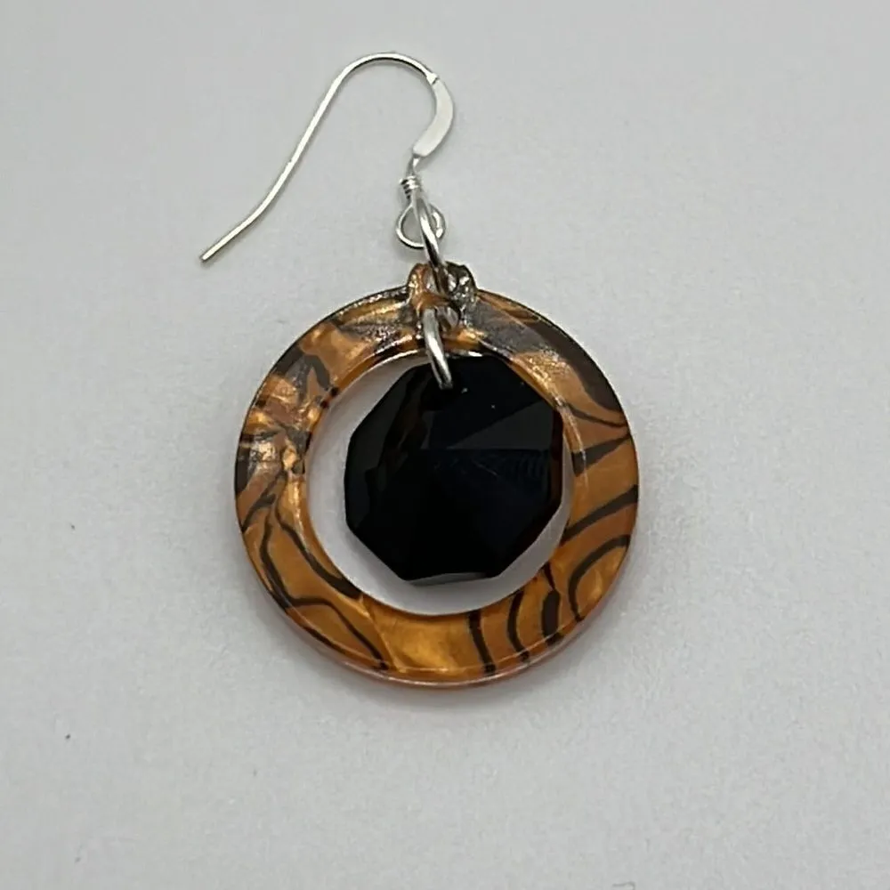 NWOT- Silver Tone Swarovski Retro Rings with Octagon Swarovski Crystal Earrings - Image 6