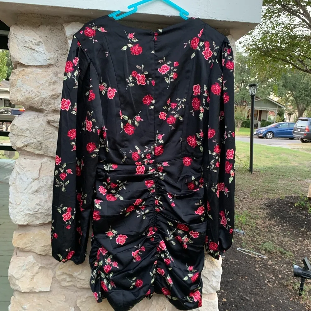 For love and lemons ruched long sleeve dress - Image 3