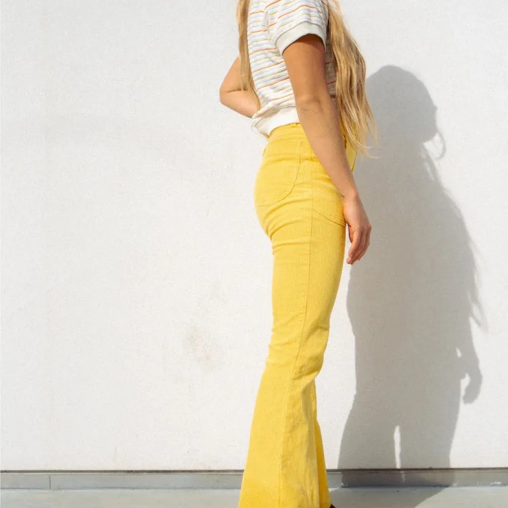 Hammies women’s corduroy spring bell bottoms Yellow Size 24 - Image 2