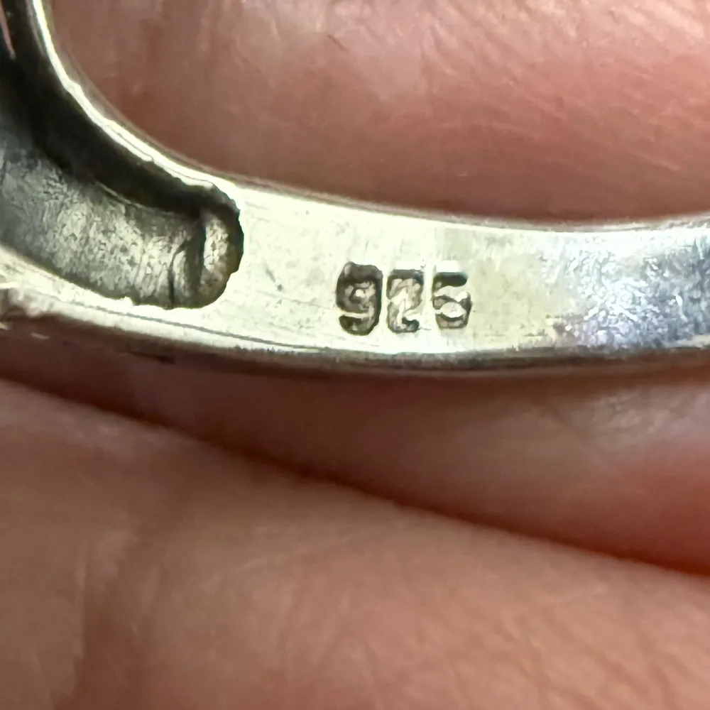 Vintage 925 Sterling Silver Black Onyx/Mother Of Pearl Marcasite Spinner Ring 8 - Image 15