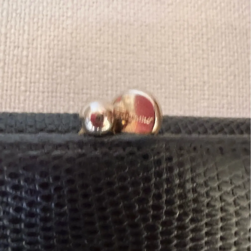 Salvatore Ferragamo Vara Knot Lizard Wallet black with Gold Logo - Image 3