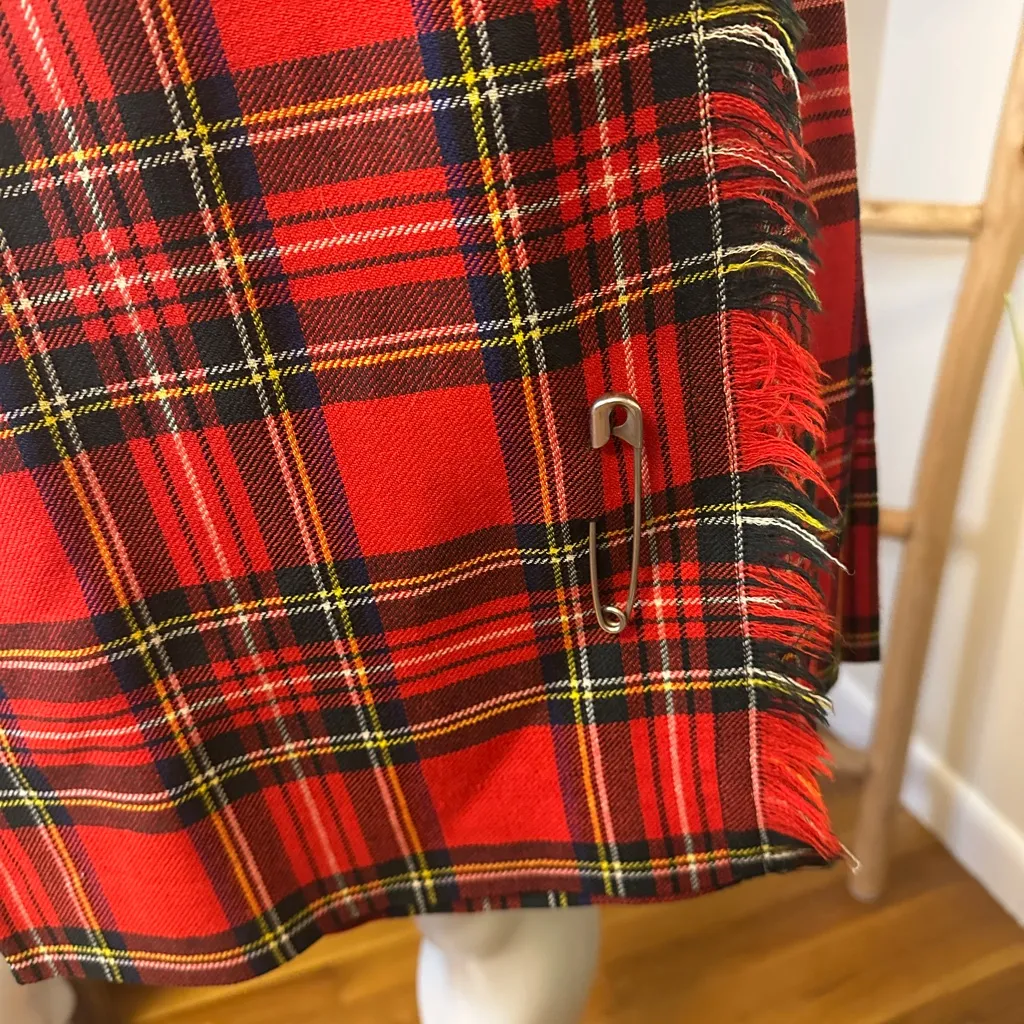 Windsor Of Boston Vintage wool plaid kilt school girl skirt red tartan plaid Size undefined - Image 3