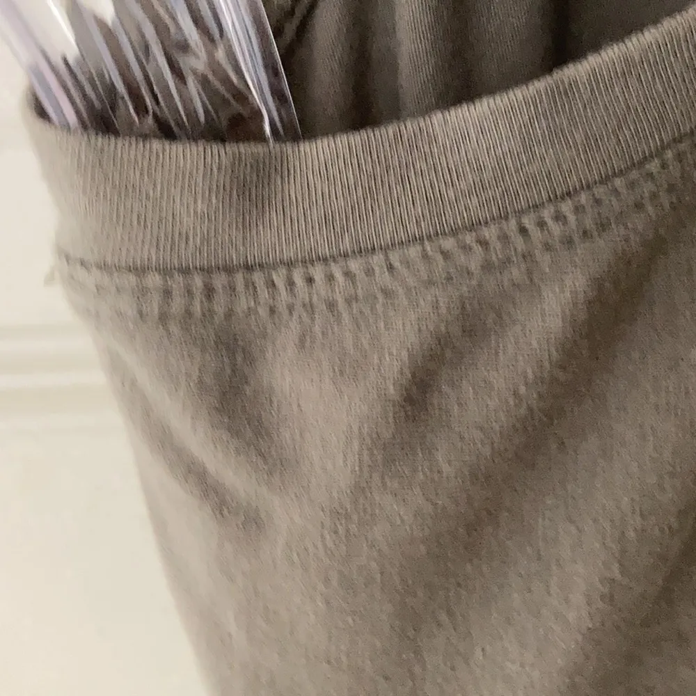 Banana Republic FINAL MARKDOWN  long sleeved tee medium - Image 3