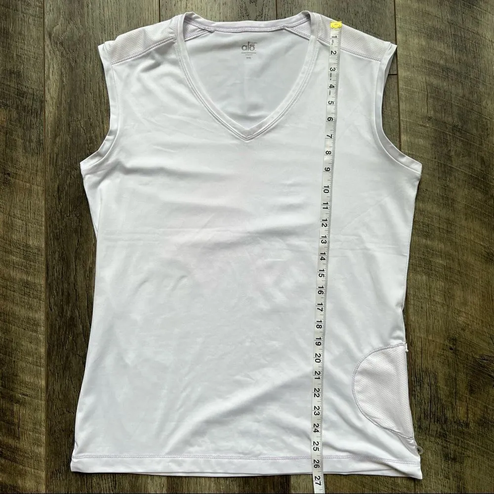 Alo Yoga Cool Fit Sleeveless V-Neck White Shirt Athletic Top Size XXL - Image 7