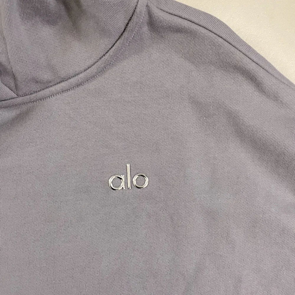 NWT Alo Yoga Special Edition Accolade Hoodie Fog Color SOLD OUT Color Size S - Image 7