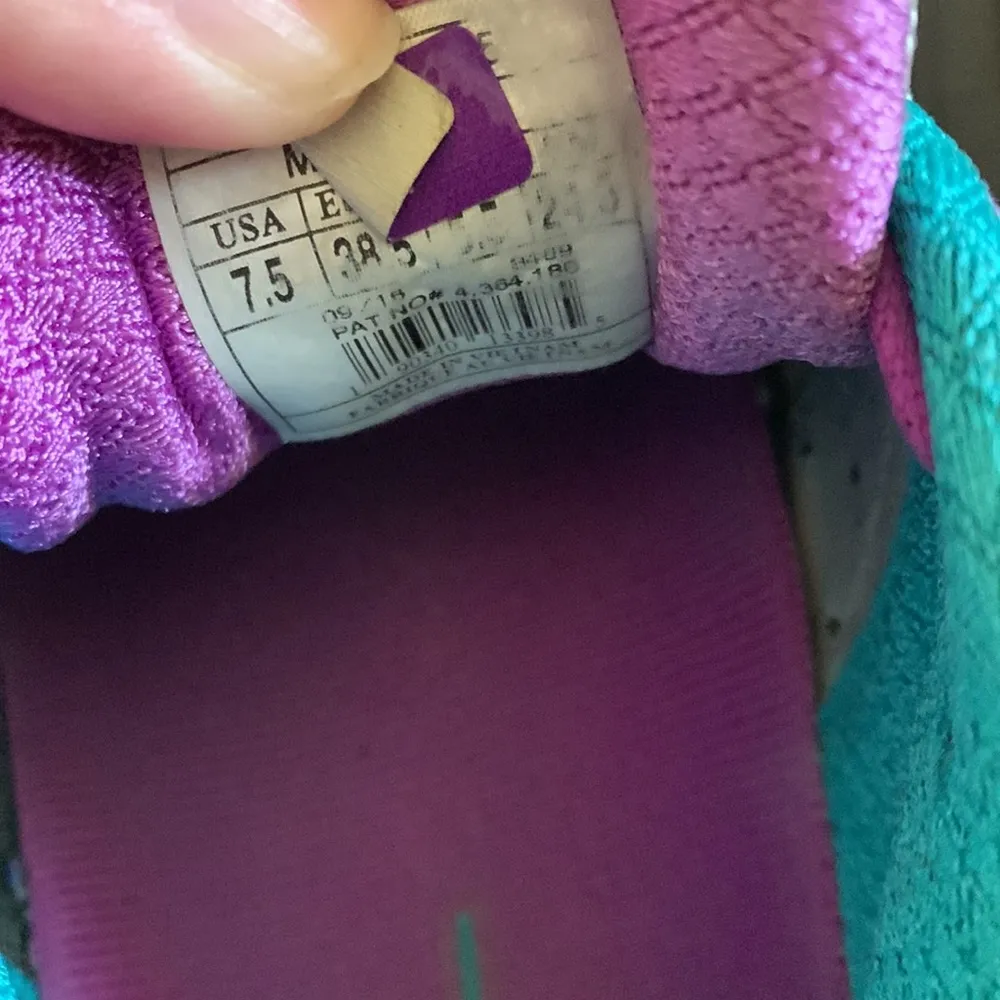 Brooks GTS Seventeen running shoes - Image 7